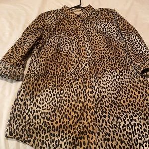 Chico’s print shirt NWOT. Perfect condition. Size 1.